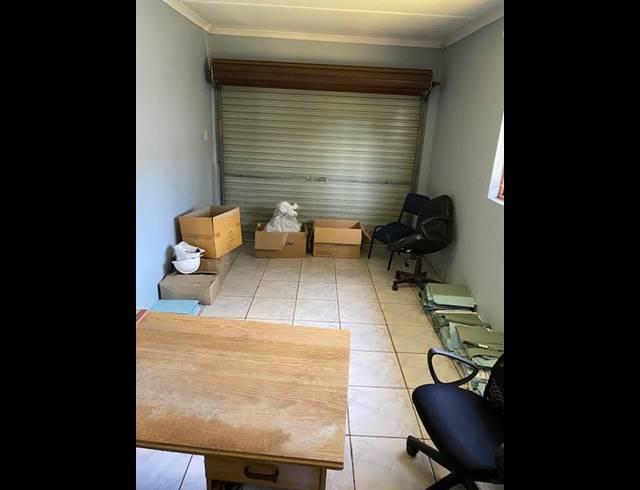 200M² OFFICE TO LET IN RIVERHORSE VALLEY